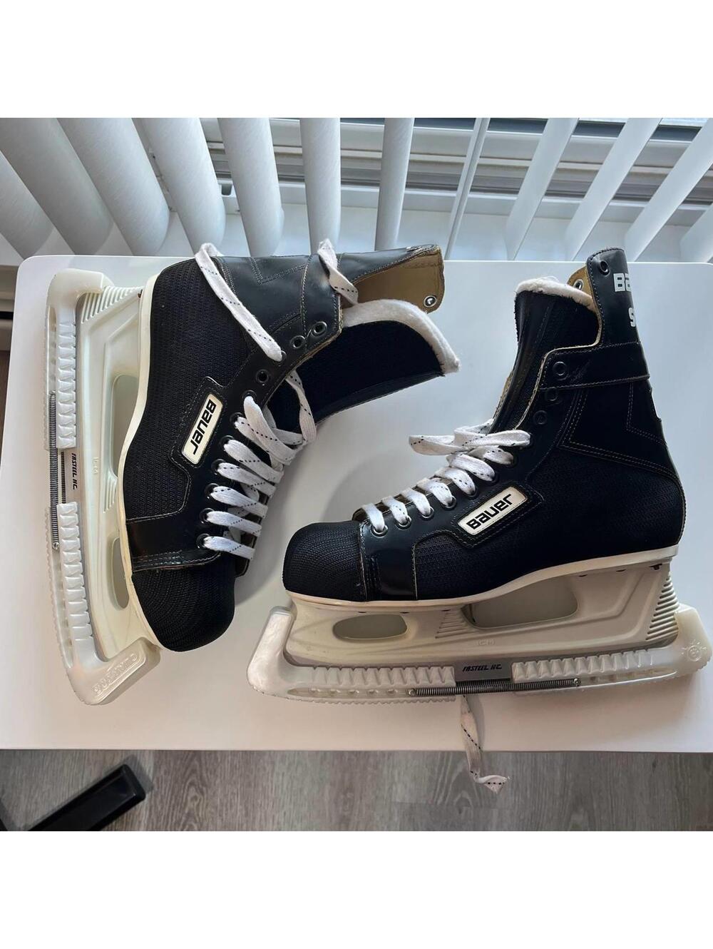 Bauer Super 88 Ice Hockey Skates – Size 10 – Made in Canada – Vintage Classic